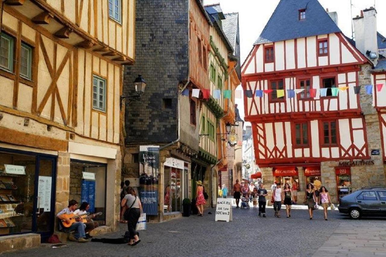 Kyriad Prestige Vannes Centre-Palais Des Arts Luaran gambar