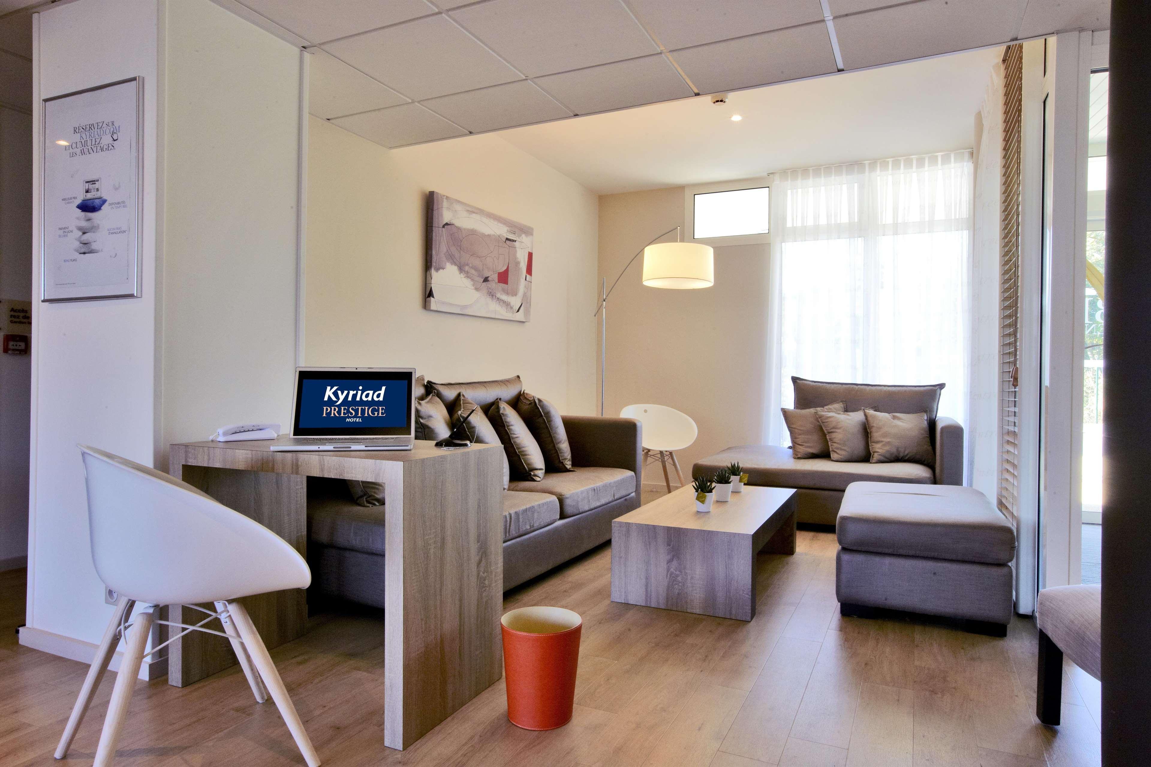Kyriad Prestige Vannes Centre-Palais Des Arts Luaran gambar